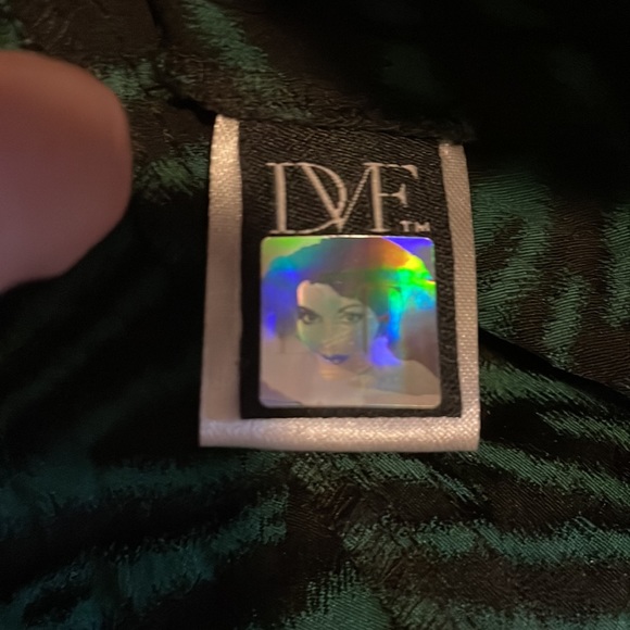 NWT Diane Von Furstenberg Emerald & Black Tiger Print Mini Dress Size 0 - Picture 9 of 15